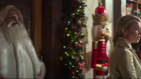 dal film Chi ha incastrato Babbo Natale? Con Babbo Natale e sua nipote Assia, interpretati da Christian De Sica e Diletta Leotta.